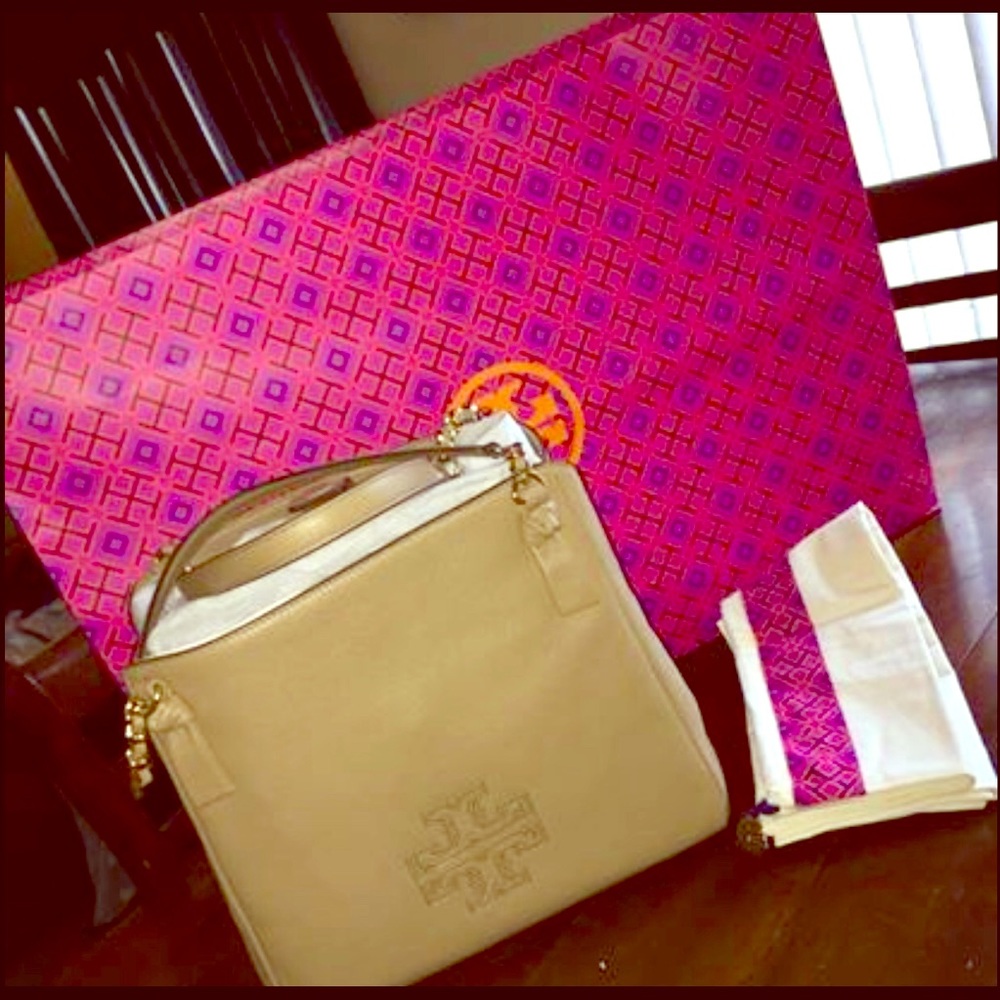 Tory Burch Bag purse NEVER USED BRAND NEW W TAG